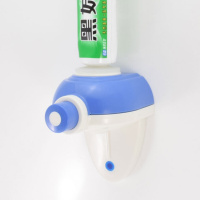 半个许仙自动牙膏挤压器洗面奶工具儿童挤牙膏器全自动手动挤膏器懒人生活日用创意家居 蓝色