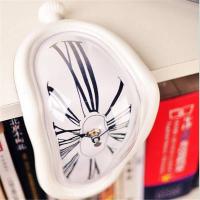 座式扭曲钟 融化的时钟桌角钟罗马数字钟挂钟座钟 白色
