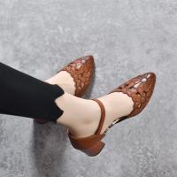 尖头凉鞋女时尚粗跟2021夏季新款真皮包头百搭中跟镂空凉皮鞋女