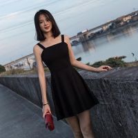 赫本小黑裙2020夏礼服复古法式性感收腰黑色超仙连衣裙吊带裙女夏