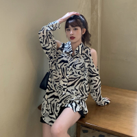 2020年新款复古港味斑马纹雪纺衬衫女夏设计感露肩上衣防晒衣衬衣