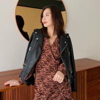 2020年春秋新款机车风皮衣外套女短款皮修身皮夹克