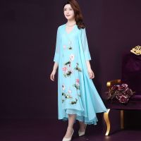 中国风刺绣连衣裙女2020夏新款假两件妈妈显年轻民族气质优雅女装