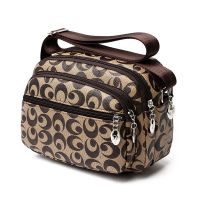 中老年女妈妈包休闲妇女生意收钱找零多用斜挎手机包