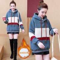 孕妇装秋冬装羊羔毛短款上衣孕妇宽松连帽加绒加厚时尚款潮妈卫衣