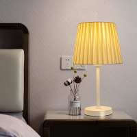 北欧卧室床头柜台灯ins少女浪漫温馨结婚房创意简约现代网红灯