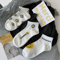 权志龙小雏菊短袜ins潮春夏季薄款纯棉韩国网红白色短筒袜