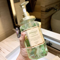 沐浴露香水牛油果沐浴露三款组合装保湿滋润留香嫩肤家庭装