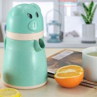 手动榨汁机家用压汁器小型学生网红榨汁杯辅食制作|萌猪带手柄-绿色