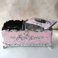 一个高档奢华纸巾盒 手工镶钻uv工艺镀金吸铁石开启不掉色。|欧式多功能银粉