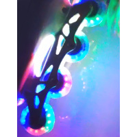 轮滑轮子溜冰鞋发光闪光轮配件儿童滑冰旱冰刹车耐磨刷街通用