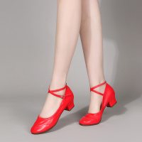 舞蹈鞋女广场舞鞋子四季软底红色跳鞋中老年中跟交谊舞鞋春夏