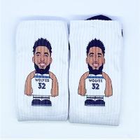 球星篮球运动袜子漫画头像潮流科比詹姆斯库里欧文街头精英长筒袜H4|玫红色卡尔-安东尼-唐斯 均码