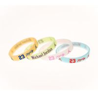 篮球手环球星手环字母哥科比詹姆斯库里杜兰特欧文夜光签名硅胶O5