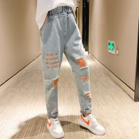 女童春秋宽松破洞牛仔裤2020新款春装韩版儿童洋气长裤中大童裤子