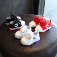 春季儿童亮灯鞋男童女童发光时尚帆布鞋星星软底宝宝透气学步鞋