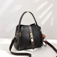 斜挎包女学生韩版百搭2020新款单肩迷你小包包可爱女士手提水桶包