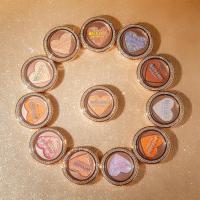 爱心璀璨钻石眼影轻盈服帖不飞粉水润保湿