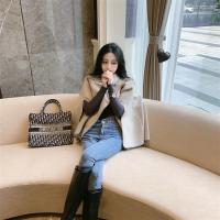 腻腻lvynii 2020秋冬气质名媛宽松灰色斗篷披肩短款毛呢大衣外套