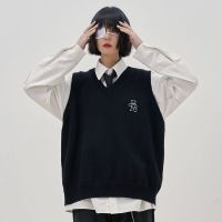 春秋季新款小熊刺绣v领背心马甲女学生韩版学院风宽松无袖上衣潮