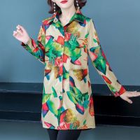 秋季中老年女外套2020新款妈妈装印花风衣中长款大码长袖上衣开衫
