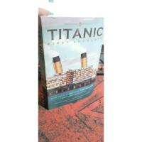 Titanic, First Accounts: (Penguin Classics Deluxe Edition)-泰
