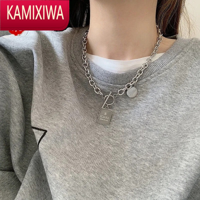 KAMIXIWA银项链女2022年新款方牌吊坠嘻哈潮轻奢小众设计感高级冬毛衣链