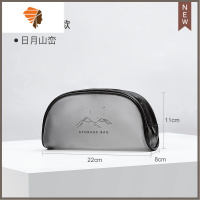 化妆包女2021新款超火便携旅行收纳盒刷防水大容量可放水乳洗漱袋 三维工匠 手拿款-日月山峦款-黑