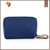 旅行户外随身防水化妆包韩国口红包便携简约手拿包立体小号化妆包 三维工匠 深蓝色