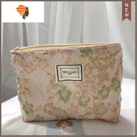 气质小众化妆包花朵布包化妆品收纳袋 粉手拿包花卉复古立体提花 三维工匠 粉红色