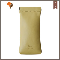 ins超火软皮小号化妆包迷你口红唇釉收纳包 随身眼镜袋便携墨镜包 三维工匠 长号一奶黄色