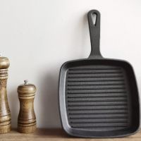 22CM|铸铁煎锅平底牛排条纹烤肉锅西餐厅煎鱼烤虾专用锅22cm24cm