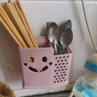 普通款两格粉色【不带接水盘】 送挂钩+削皮器1个|筷子筒壁挂式免打孔筷笼子沥水置物架托家用筷子娄厨房餐具收纳盒