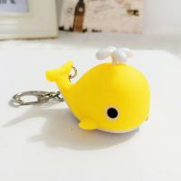 黄色鲸鱼|可爱q版鲸鱼钥匙扣链包包铃铛情侣汽车挂件皮绳挂饰男女生日礼