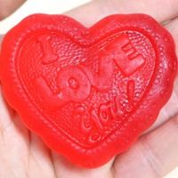 love款装|结婚香皂红色1对 婚庆用品情侣精油皂婚房布置道具伴手礼盒小礼品