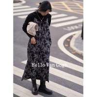 复古洋气油画印花丝绒吊带连衣裙女秋冬设计感内搭打底过膝中长裙