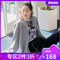 韩都衣舍复古小熊印花短外套女2021春装新款连帽宽松开衫上衣DM0137