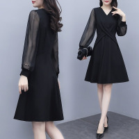 晗亦然连衣裙春装2021新款赫本小黑裙显瘦气质修身裙子8825