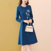 晗亦然刺绣蓝色长袖连衣裙女秋季气质时尚2021新款小个子9206