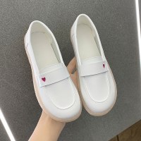 玳恩休闲鞋女2021新款春季单鞋百搭平底可爱护士软底一脚蹬懒人小白鞋
