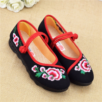 伊努特老北京布鞋女绣花软底透气老太太奶奶广场舞中老年妈妈老人鞋