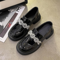 苏芈水晶珠花小皮鞋女2022年春季新款英伦风单鞋百搭粗跟日系鞋