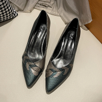 枫述欧洲站尖头粗跟中跟单鞋女2022春季新款时尚百搭小皮鞋软底瓢鞋潮