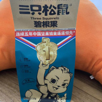 三只松鼠碧根果118g