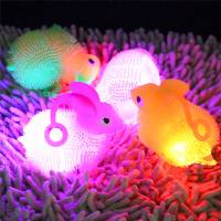 发泄毛毛虫 发光兔子 闪光充气小鸟 可爱硅胶玩具弹力球橡胶刺球 发光兔子 1只