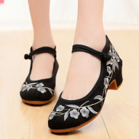 述雅新款淡雅老北京布鞋女绣花鞋民族风汉服鞋子中跟增高旗袍古风单鞋