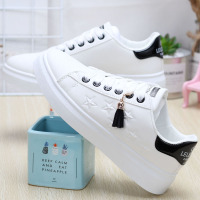 春夏鞋子轻便透气初中小学生百搭板鞋女生休闲时尚运动平底小白鞋