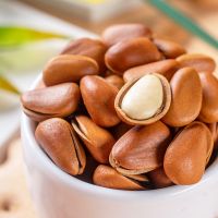 新货东北开口松子连罐 原味坚果零食炒货250g