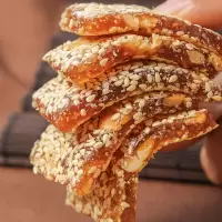 手工芝麻花生牛皮糖正宗牛筋糖麦芽糖休闲零食糖果老式糕点心
