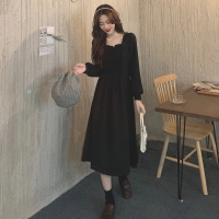 法式小众连衣裙2021春装新款大码胖妹妹复古收腰显瘦方领黑色裙子